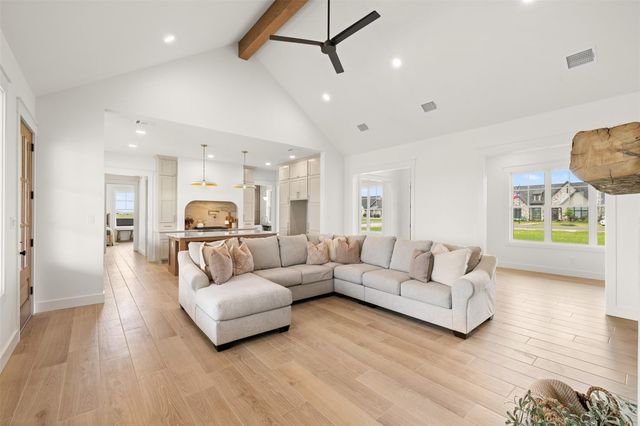 112 Court Side Drive, Snook, TX 77879