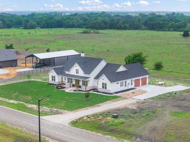 112 Court Side Drive, Snook, TX 77879