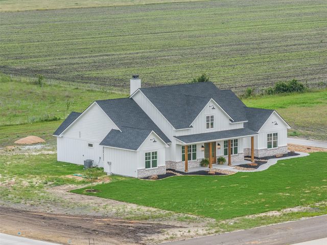 112 Court Side Drive, Snook, TX 77879