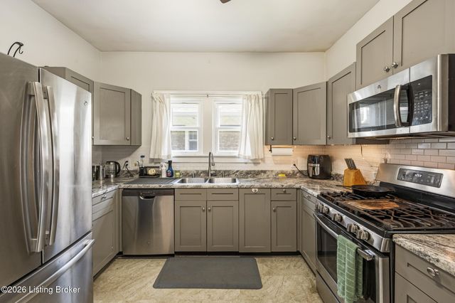 820 Fetter Ave, Louisville, KY 40217