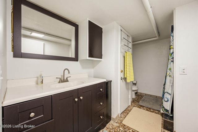 820 Fetter Ave, Louisville, KY 40217