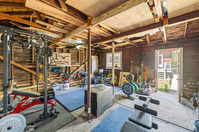 820 Fetter Ave, Louisville, KY 40217