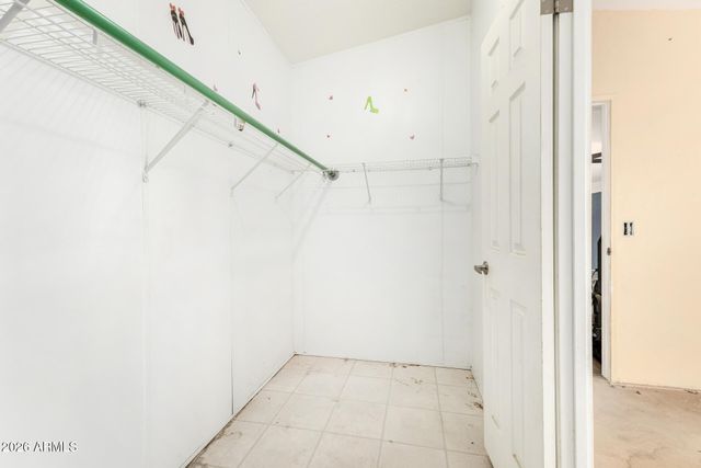 3521 W Lone Cactus Drive, Glendale, AZ 85308