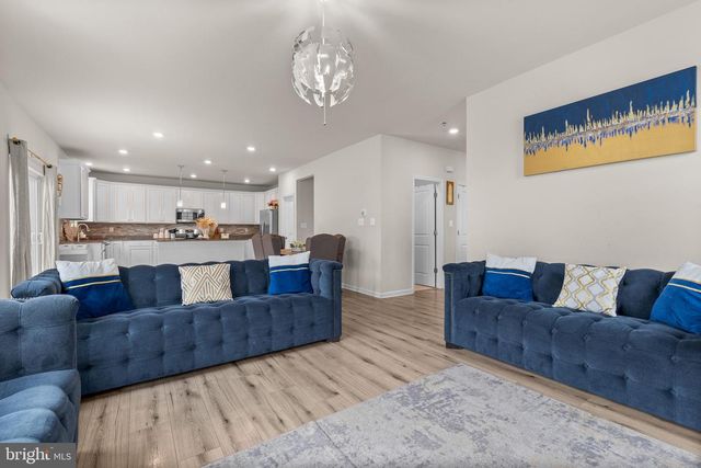 35 HICKORY RIDGE CIR, York, PA 17404