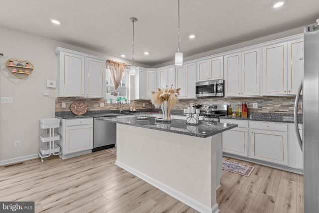 35 HICKORY RIDGE CIR, York, PA 17404