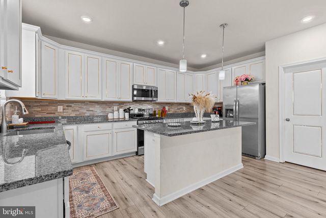 35 HICKORY RIDGE CIR, York, PA 17404