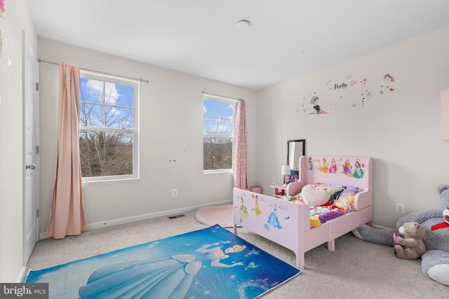 35 HICKORY RIDGE CIR, York, PA 17404