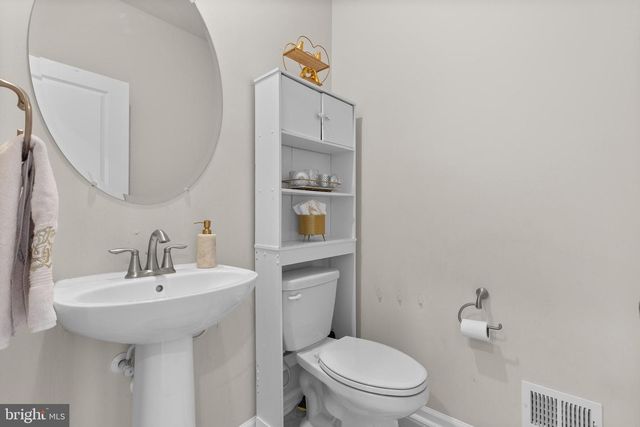 35 HICKORY RIDGE CIR, York, PA 17404