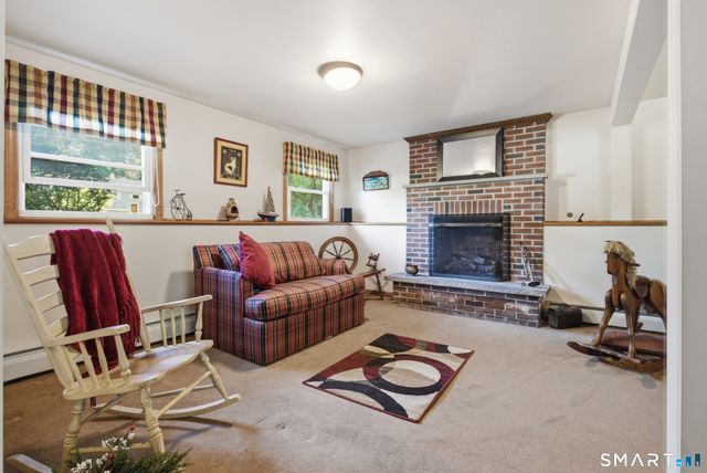 21 Upson Drive, Oxford, CT 06478