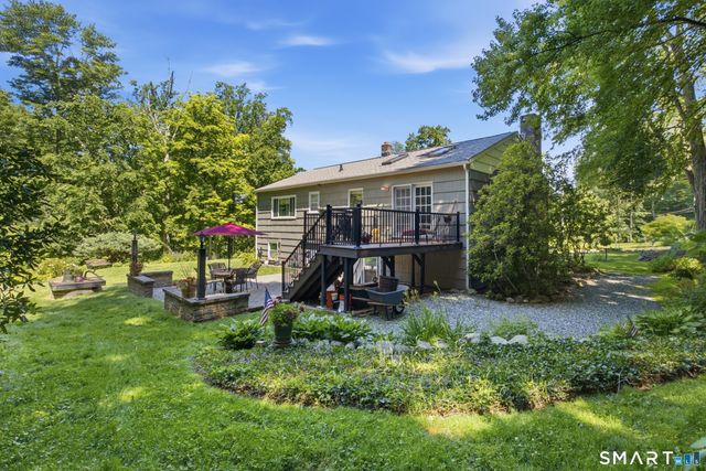 21 Upson Drive, Oxford, CT 06478