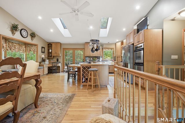 21 Upson Drive, Oxford, CT 06478