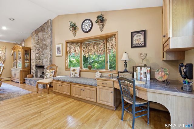 21 Upson Drive, Oxford, CT 06478