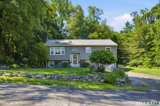21 Upson Drive, Oxford, CT 06478