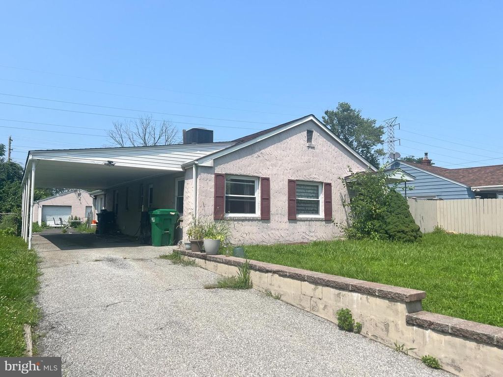 325 MARTIN, NEW CASTLE, DE 19720 — exterior