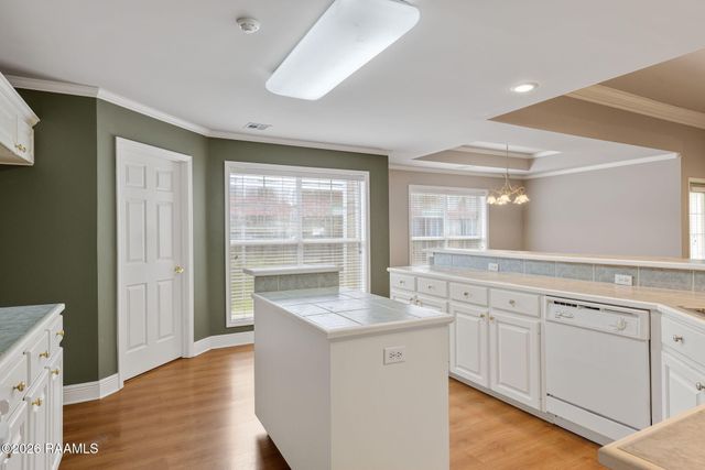 510 Kings Cove Circle, Lafayette, LA 70508