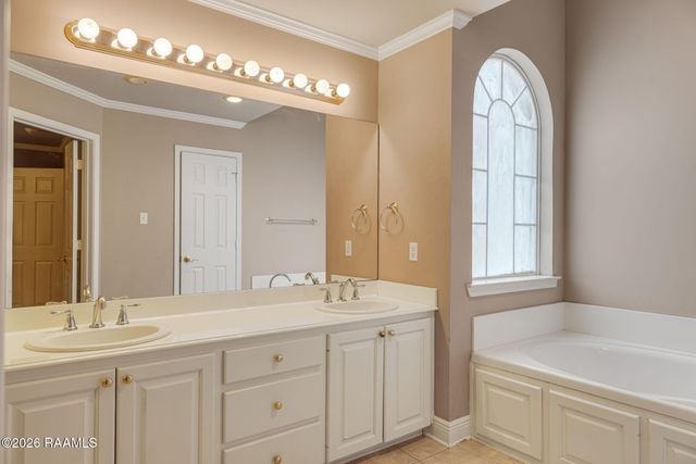 510 Kings Cove Circle, Lafayette, LA 70508