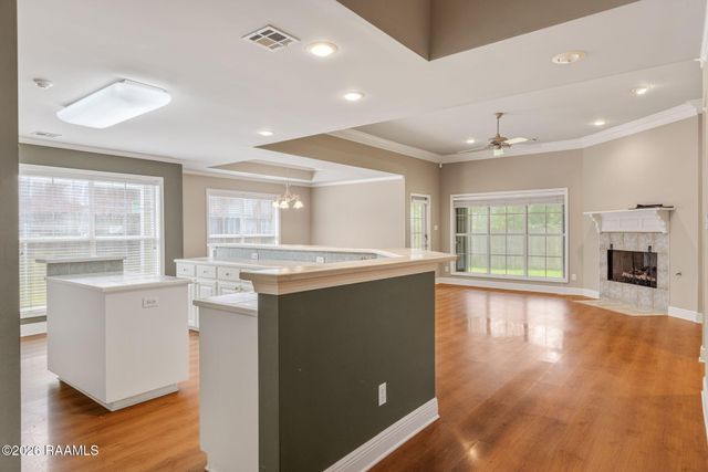510 Kings Cove Circle, Lafayette, LA 70508