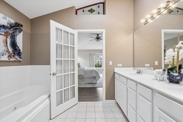 1230 W Claridge Court, Palatine, IL 60067