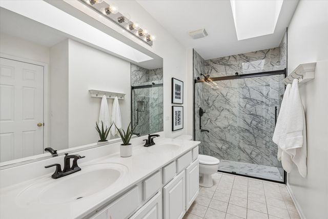 1230 W Claridge Court, Palatine, IL 60067