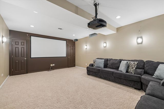 1230 W Claridge Court, Palatine, IL 60067