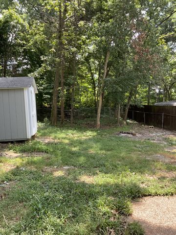 1105 Waggoner Ct, W, Nashville, TN 37214