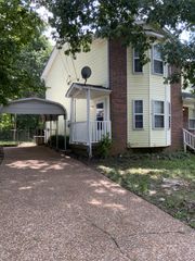 1105 Waggoner Ct, W, Nashville, TN 37214