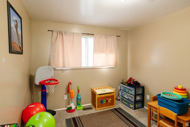 1167 W 2100 N, Clinton, UT 84015