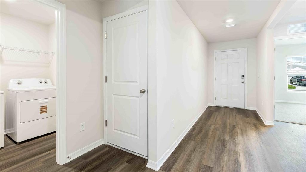 Image 2 of property listing at 18228 BEEHIVE TERRACE, Bradenton, FL 34211