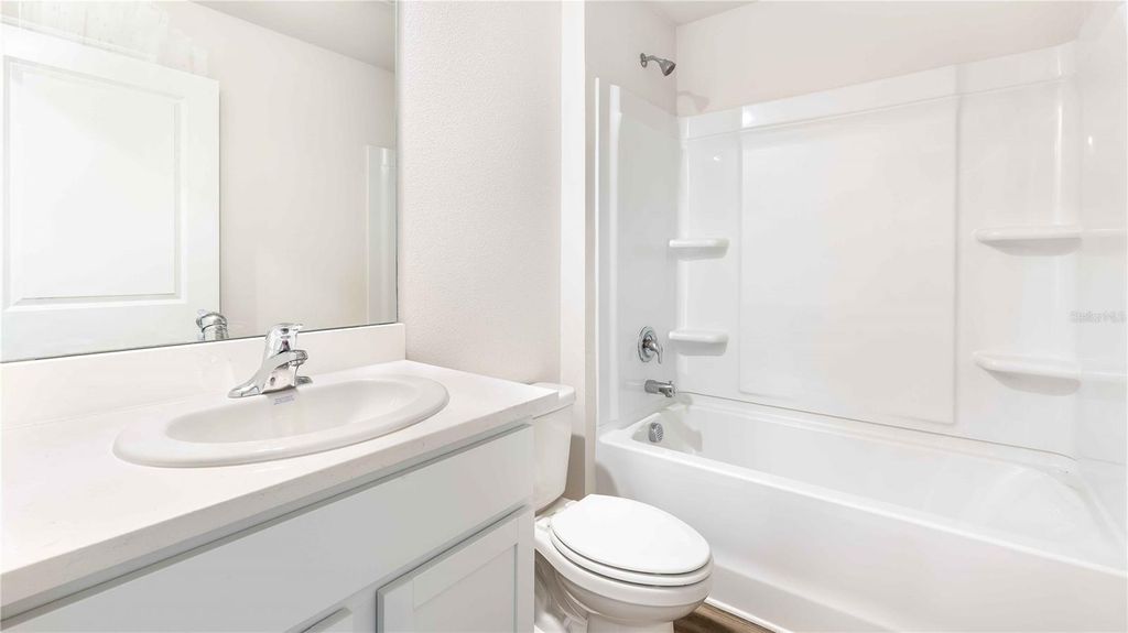 Image 15 of property listing at 18228 BEEHIVE TERRACE, Bradenton, FL 34211