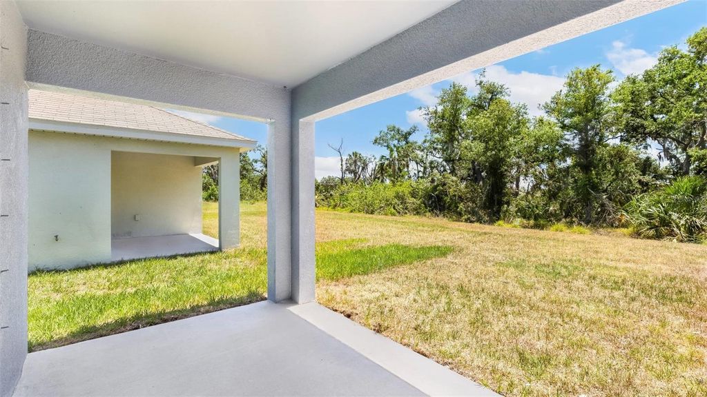 Image 18 of property listing at 18228 BEEHIVE TERRACE, Bradenton, FL 34211