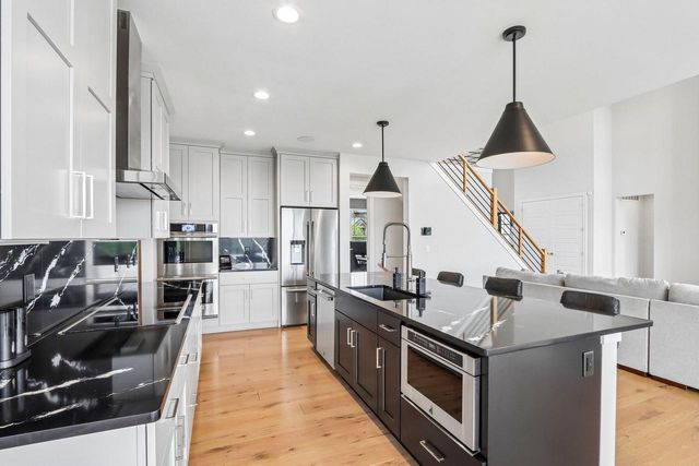 N40W23678 William WAY, Pewaukee, WI 53072