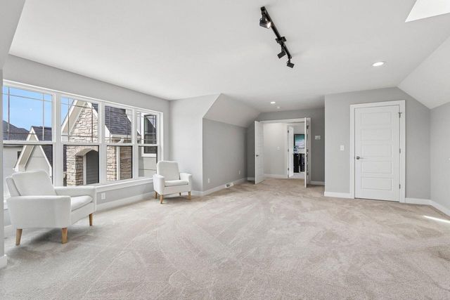 N40W23678 William WAY, Pewaukee, WI 53072