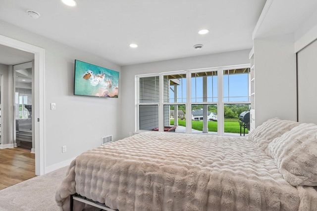 N40W23678 William WAY, Pewaukee, WI 53072