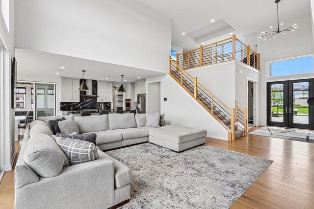 N40W23678 William WAY, Pewaukee, WI 53072