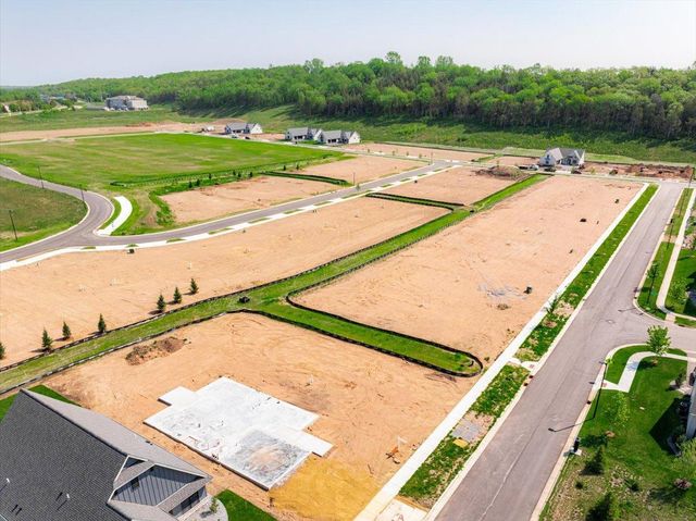 2110 Amanda Way, Hudson, WI 54016