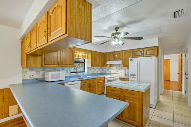 1660 PARKS LAKE ROAD, Lake Wales, FL 33898