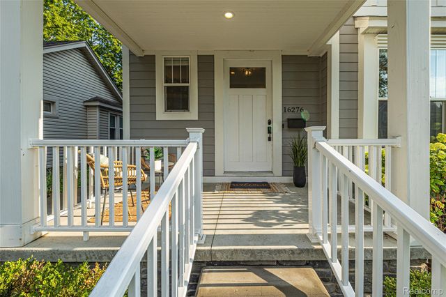 16276 Kirkshire Avenue, Beverly Hills Village, MI 48025