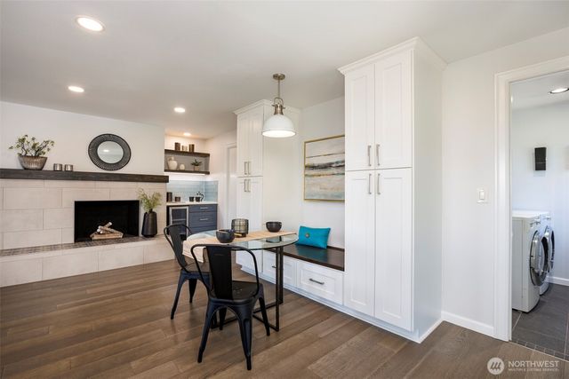 12011 6th Avenue NW, Seattle, WA 98177