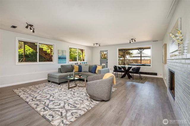 12011 6th Avenue NW, Seattle, WA 98177