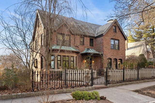 96 Gardner Road 96, Brookline, MA 02445