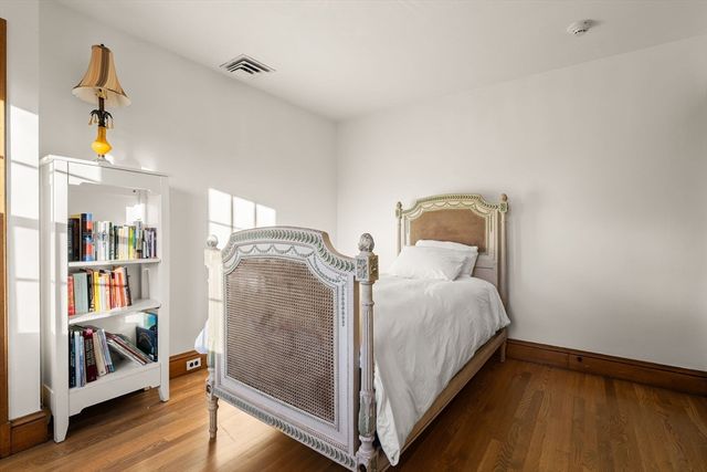 96 Gardner Road 96, Brookline, MA 02445