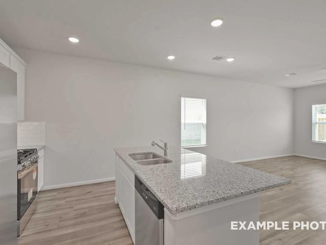 1987 Brookpointe Lane, Dayton, TX 77535