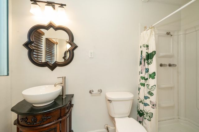 1301 Nelwyn Ave., Gladewater, TX 75647