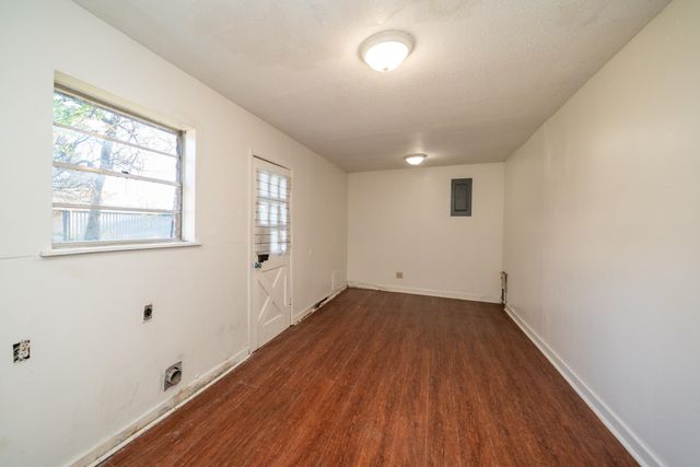 1301 Nelwyn Ave., Gladewater, TX 75647