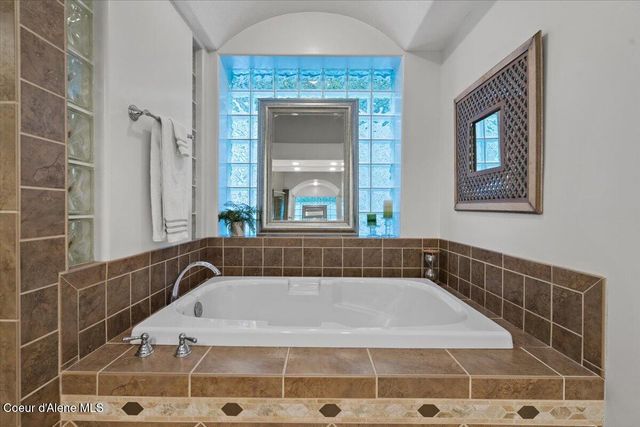 14074 N PEONY CT, Hayden, ID 83835