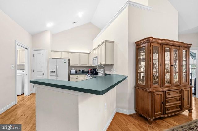 6233 AUTUMN LEAF DR, Fredericksburg, VA 22407