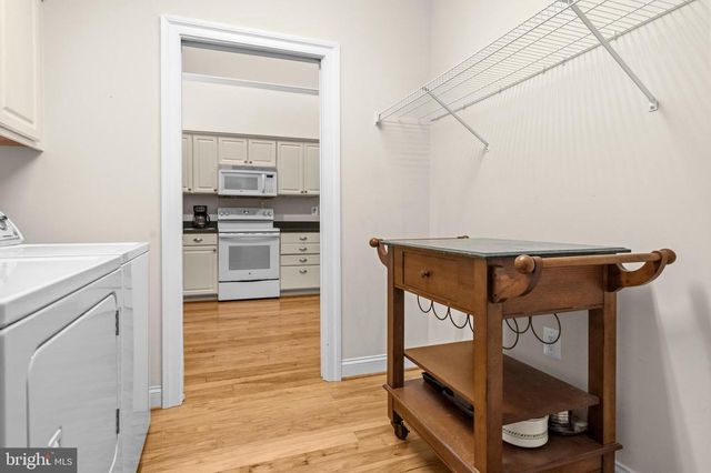 6233 AUTUMN LEAF DR, Fredericksburg, VA 22407