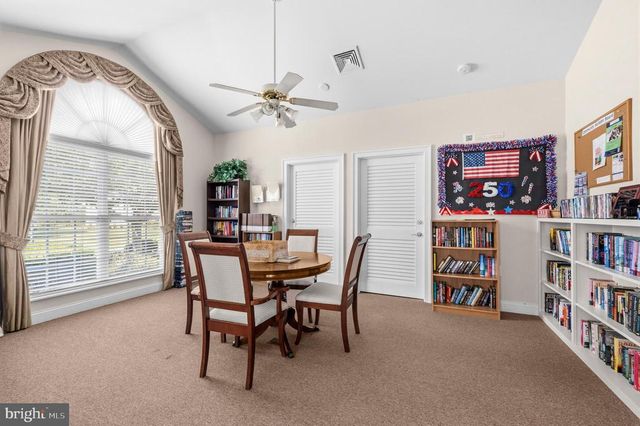 6233 AUTUMN LEAF DR, Fredericksburg, VA 22407