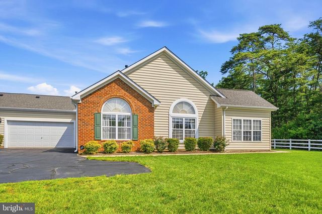 6233 AUTUMN LEAF DR, Fredericksburg, VA 22407