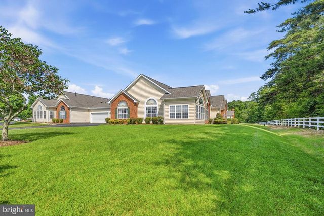 6233 AUTUMN LEAF DR, Fredericksburg, VA 22407